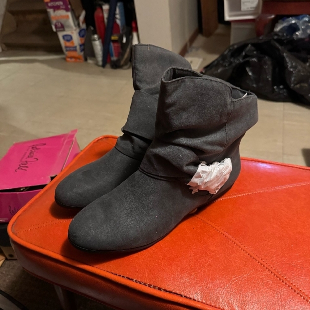 Women's Gray Suede Ankle Boots